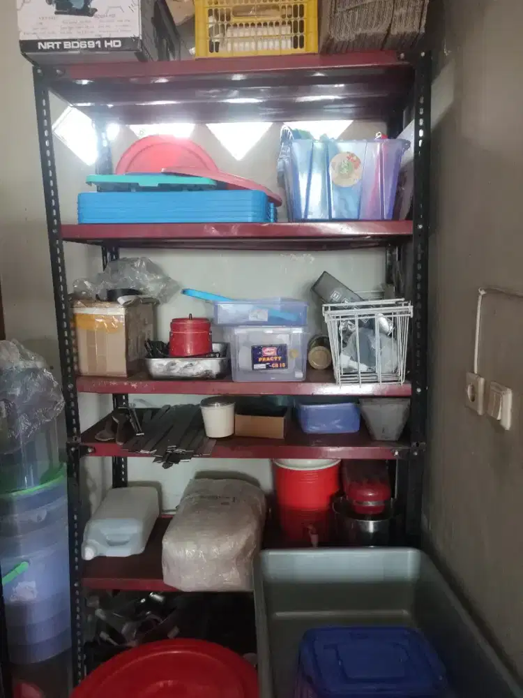 Rak serbaguna bahan besi