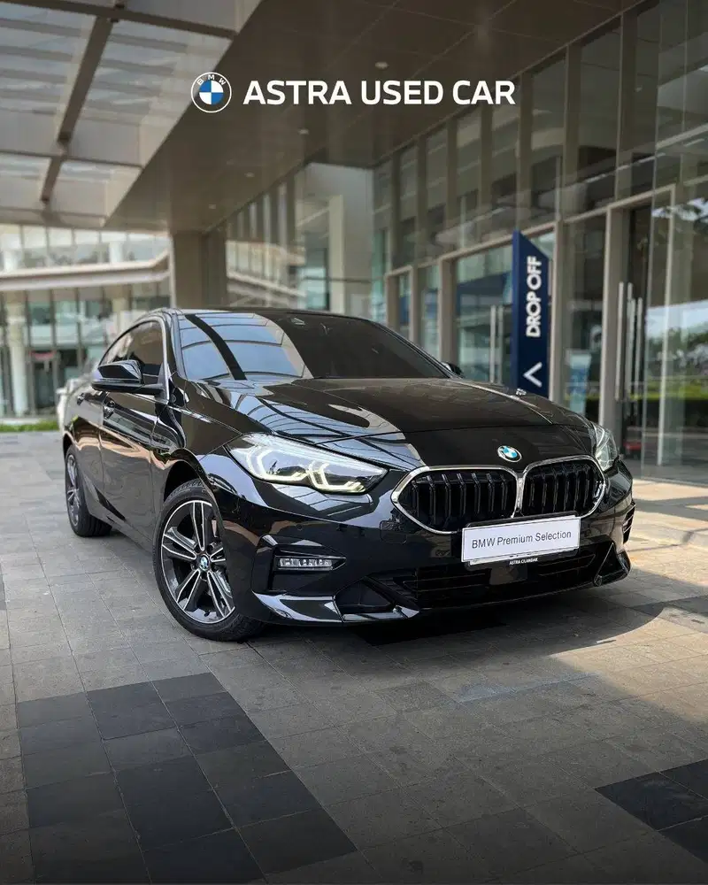 218i GRAN COUPÉ SPORT NIK 2023 BLACK SAPPHIRE ON BLACK