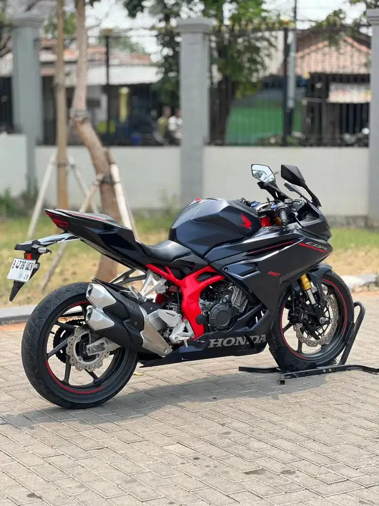 KM LOW! HONDA NEW CBR250RR ABS SP MYSTIQUE BLUE 2022 PAJAK ON LIKE NEW