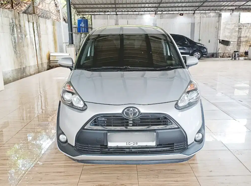 Sienta V At 2018 KM Rendah