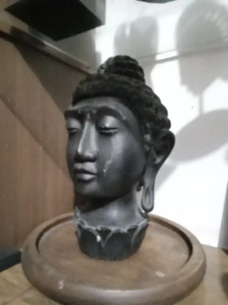 Patung Kepala budha