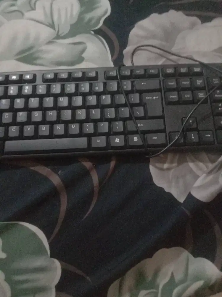 keyboard pc monitor