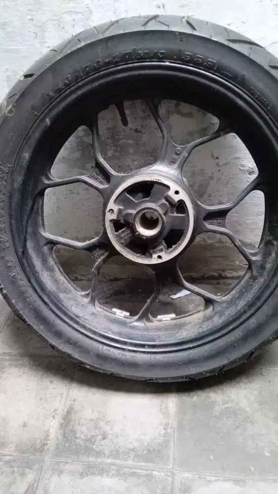 velg belakang original yamaha MT25