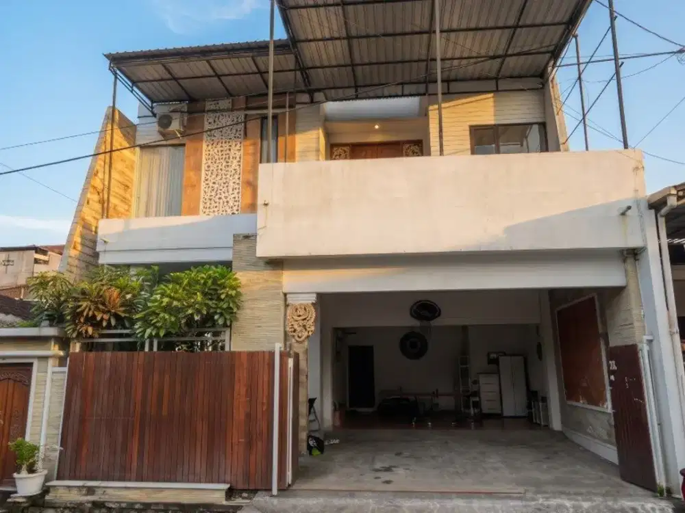 DIJUAL Villa Mewah dan Semi Furnish Cocok untuk Hunian Pribadi atau Investasi Siap Huni Lingkungan Aman dan Suasana Sejuk Dekat Wisata Populer di Batu