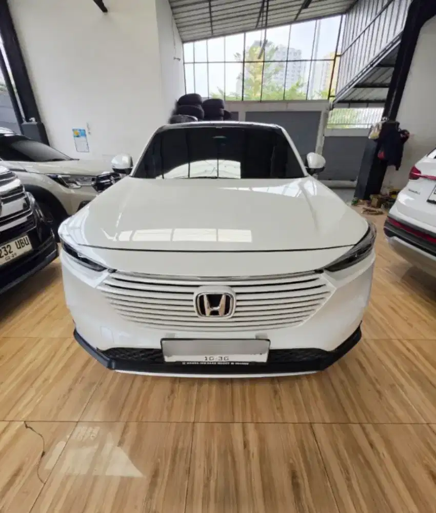 HRV HR-V SE At 2023 Putih Istimewa
