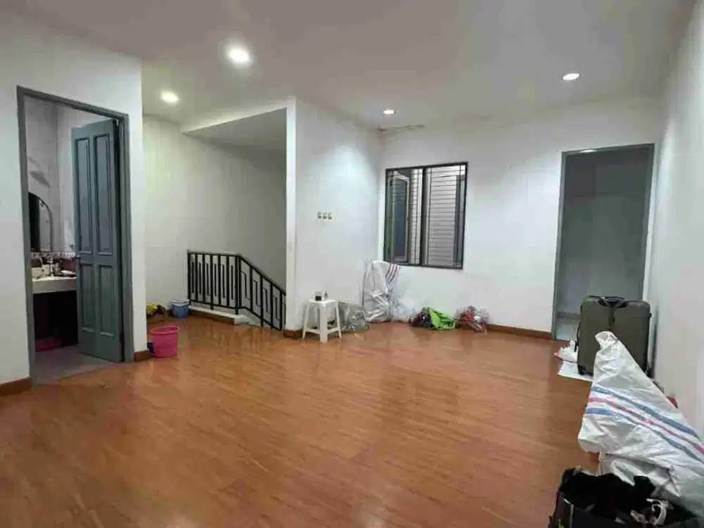 disewakan rumah siap huni kamar 4+1 lebar 11