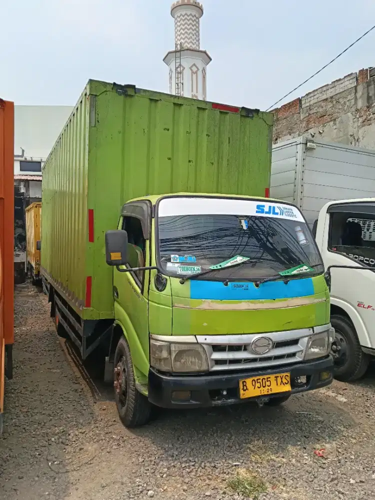 Hino Dutro 130MDL Long double box 31 kubik 2014