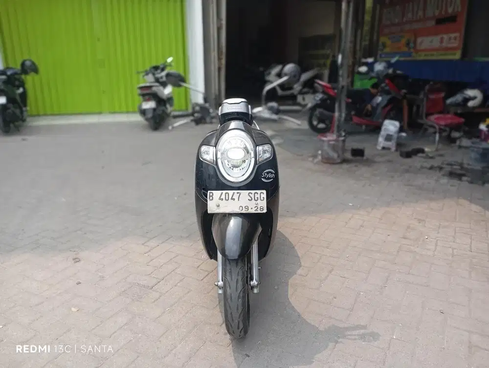 [PROMO] Honda Scoopy Tahun 2018 Surat komplit