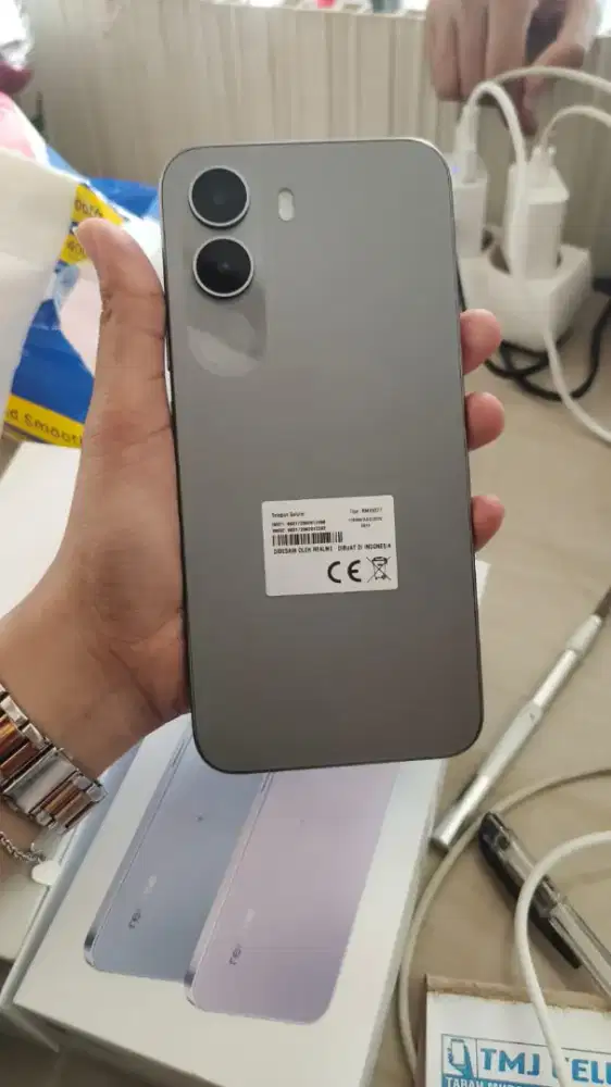 new realme c100i