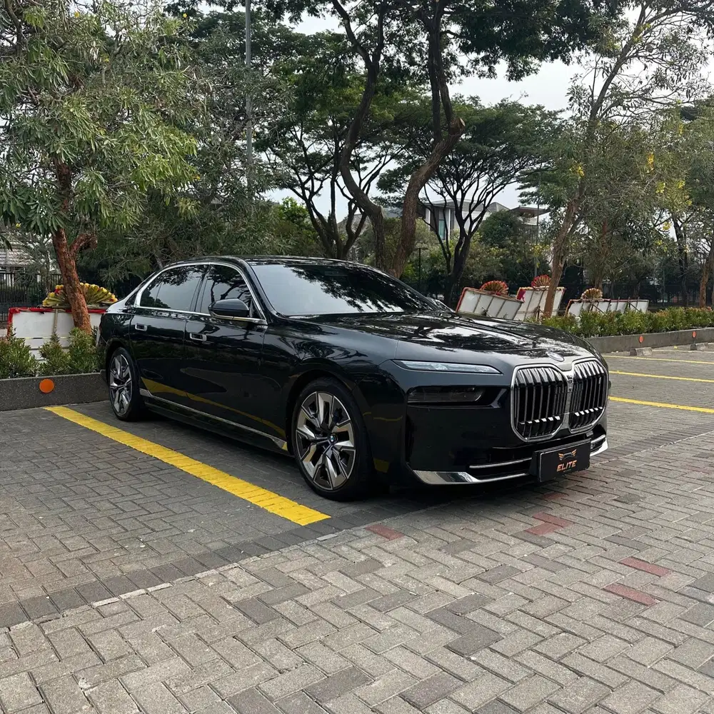 [ ONE YEAR TAX ] BMW i7 xDrive60 Limousine 2024