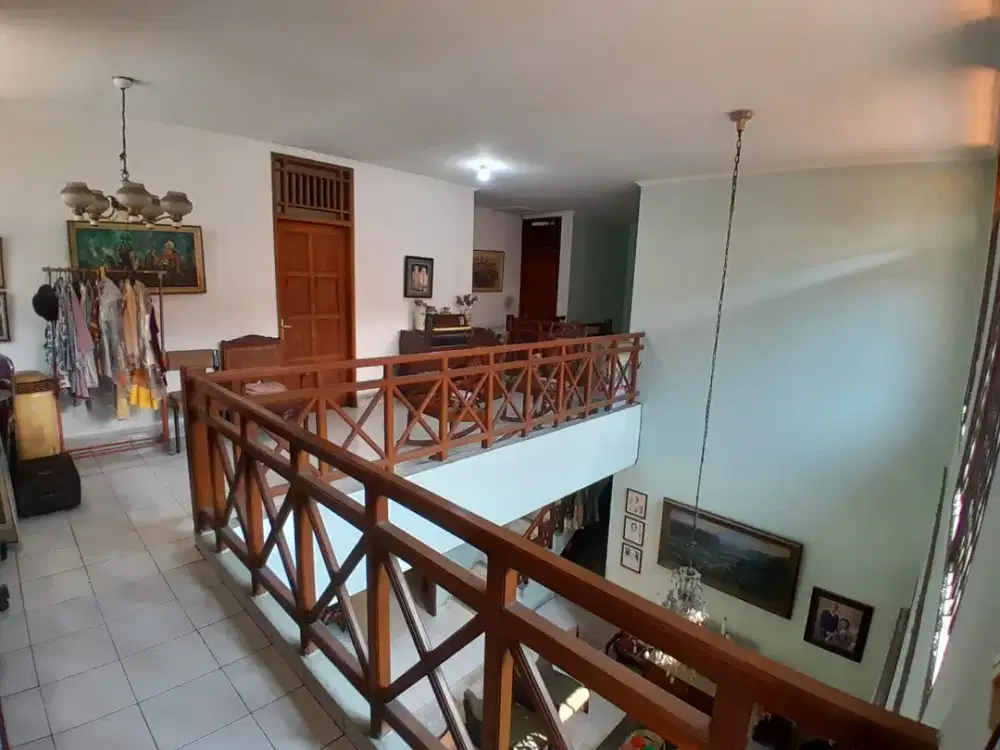 Dijual rumah di pejompongan jakarta pusat