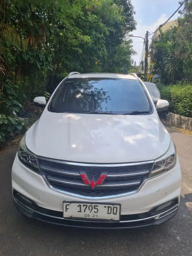 WULING CORTEZ LT LUX AMT SUNROOF 2018
