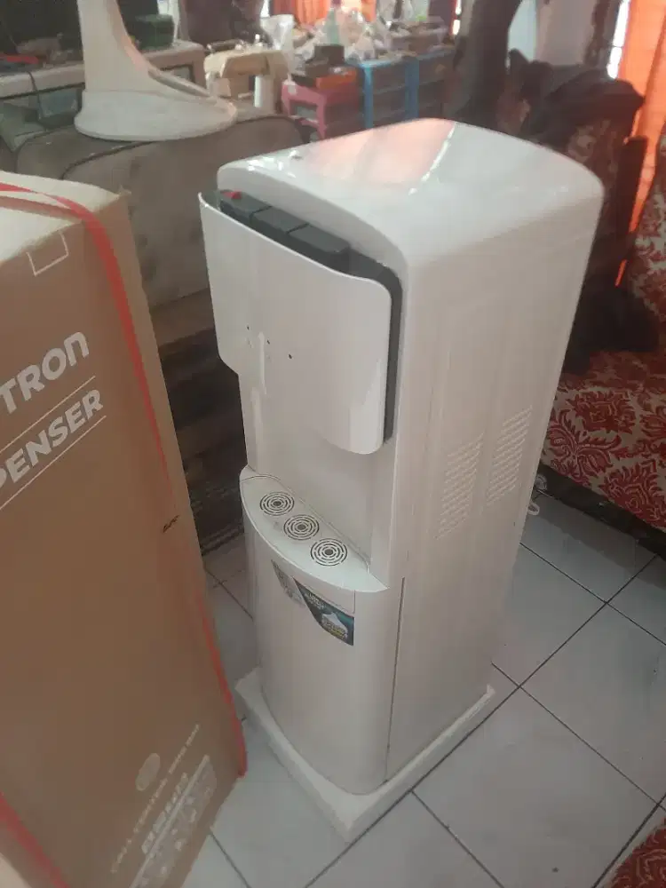 Dispenser polytron low watt galon bawah