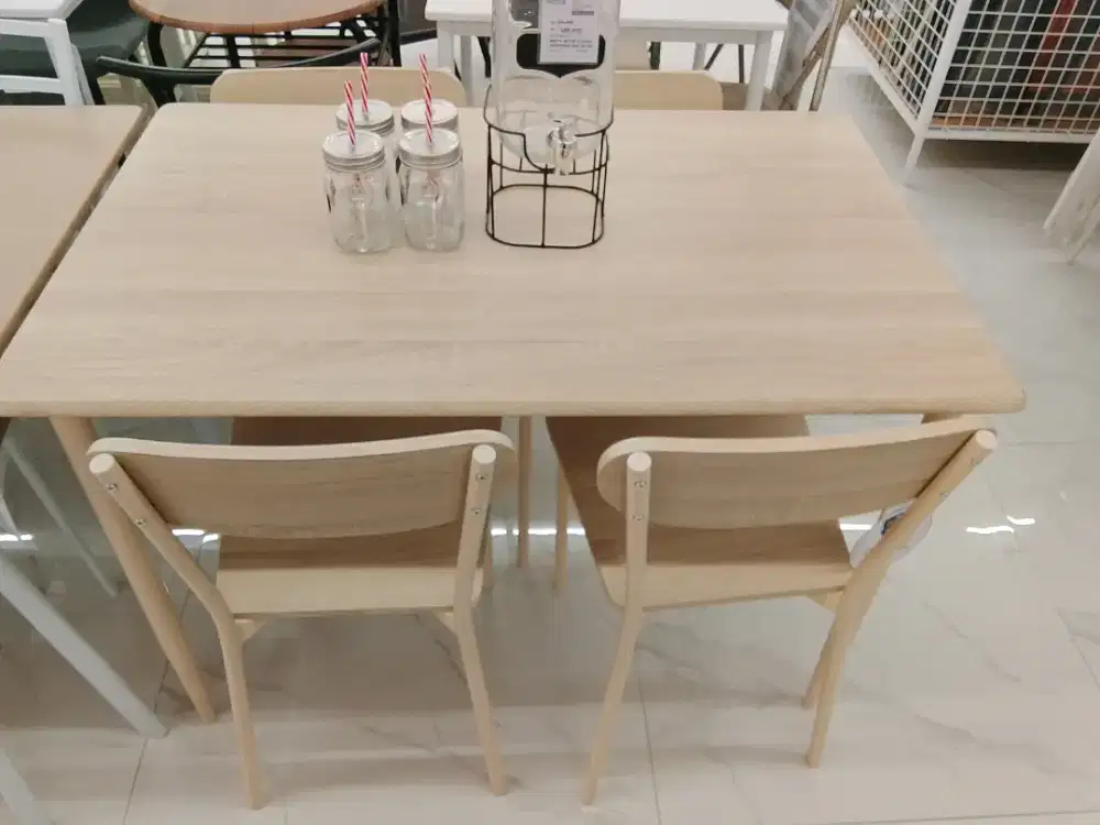 Meja makan murah Cilegon