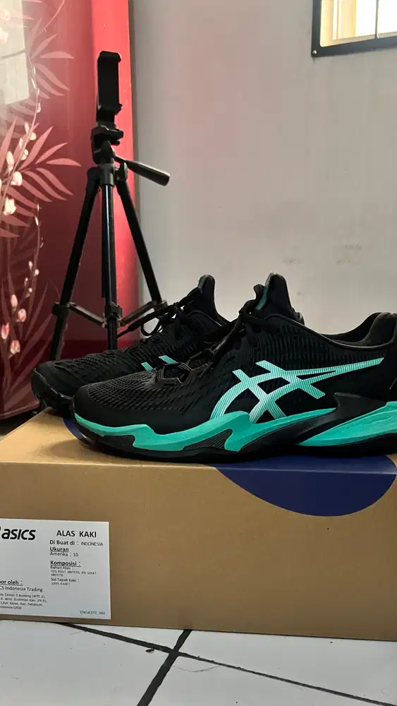 ASICS Court FF 3 Black Aurora Green Size 44 Langka - Like New