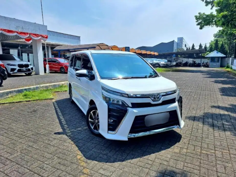 [OLXmobbi] HOT SALE - TOYOTA VOXY 2.0 MATIC 2021 AJG S