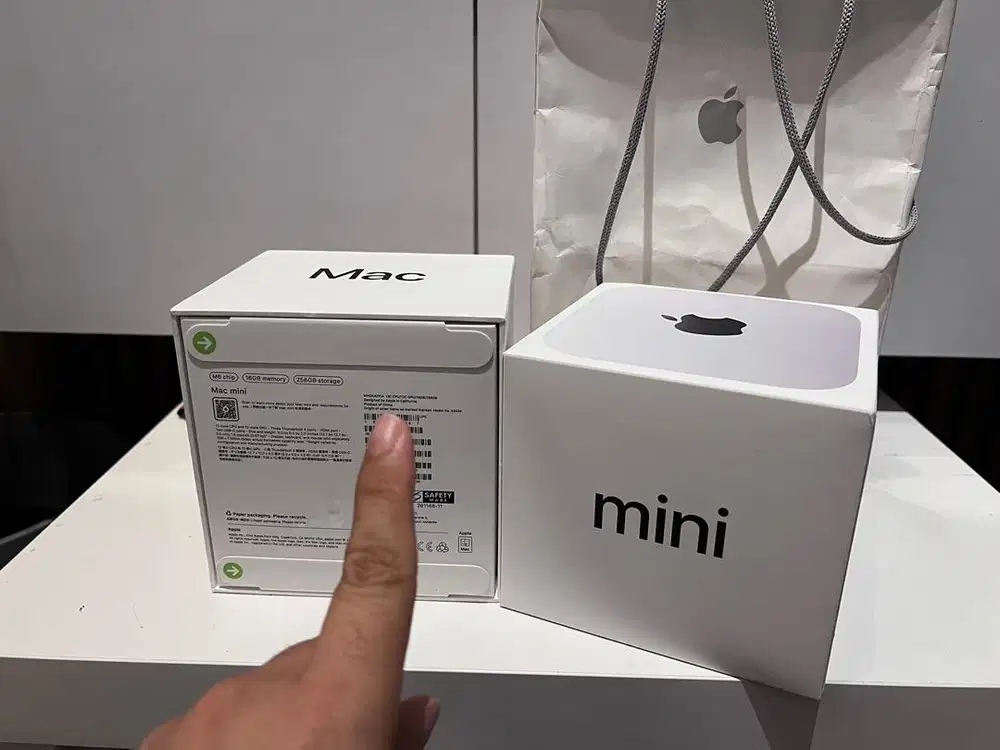 Apple mac mini M6 baru