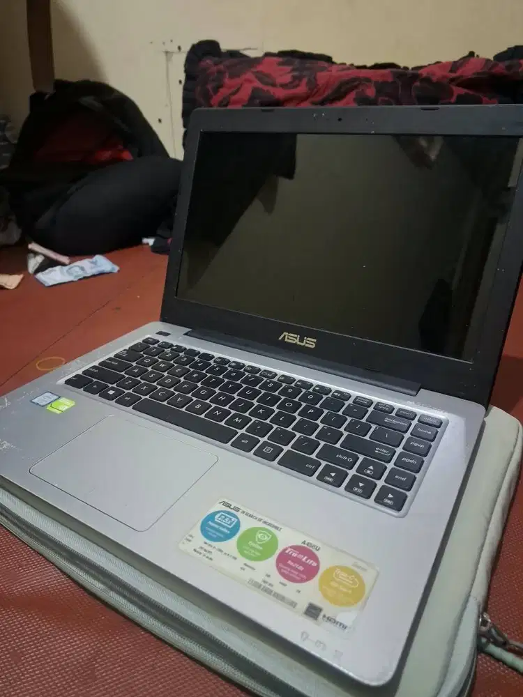 Laptop ASUS X456UR
