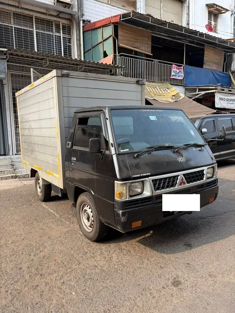 JUAL MITSUBISHI L300 BOX 2013 KM 196 rb Diesel 2500cc TERMURAH