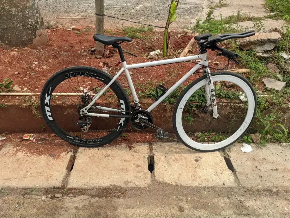roadbike 700x28C