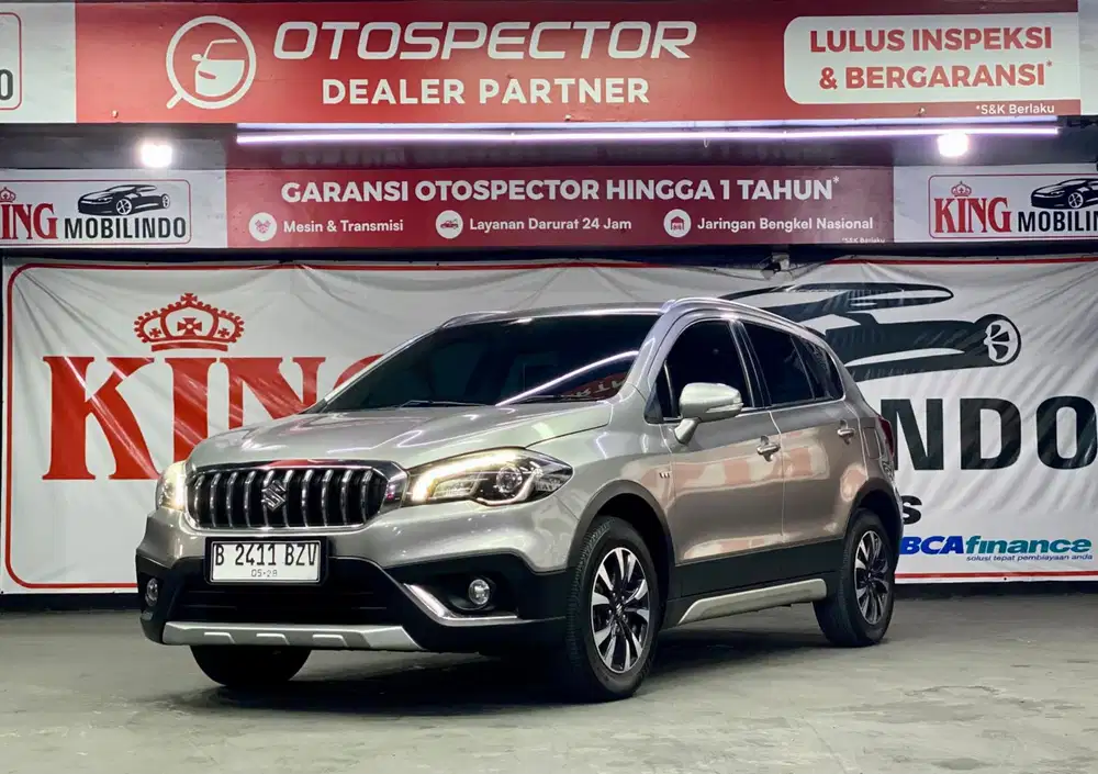 (King Mobilindo)- Suzuki S-CROSS FACE LIFT MATIC / LOW KM