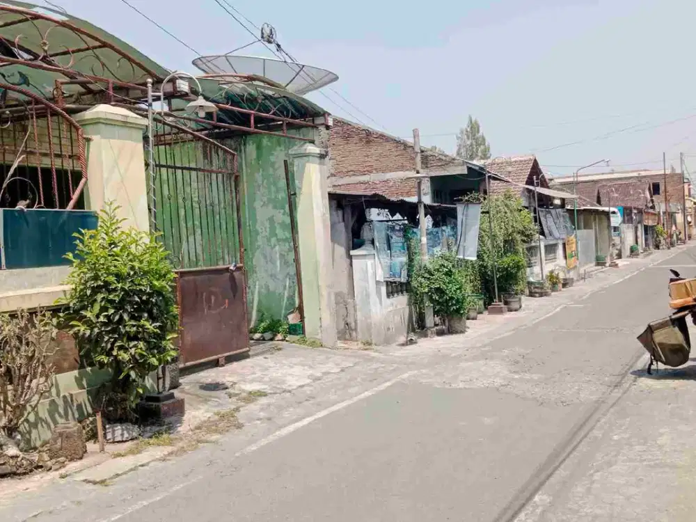 Rumah Tipe 108/108 dekat jalan Raya , 5 menit  timur UNS Solo, di palur Mojolaban Sukoharjo :