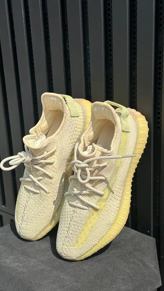 ⁠adidas yeezy Boost 350 V2 Flax size 42
