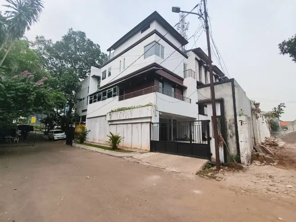 DIJUAL RUMAH MEWAH 3LANTAI DI KEMANG