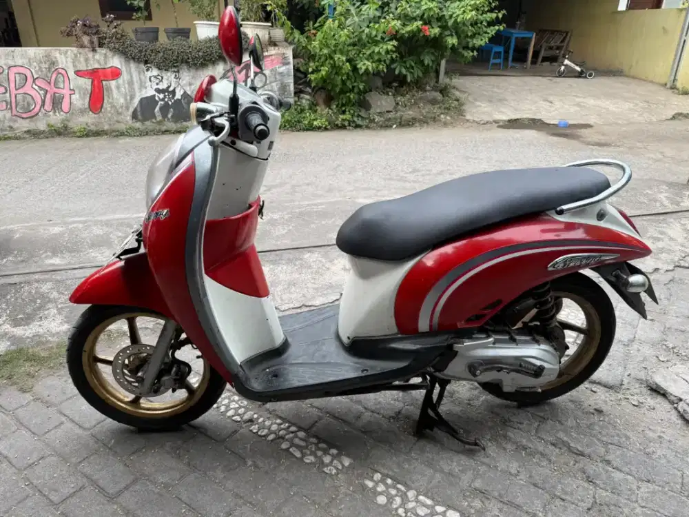 Scoopy THN 2011 plat B jakarta