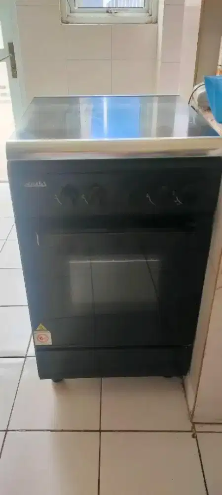 JUAL SECOND KOMPOR DELIZIA 3 TUNGKU STANDING