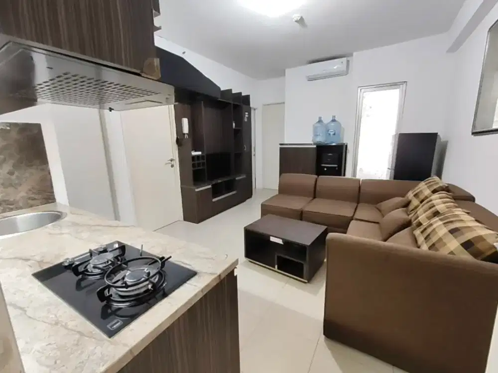 Jual cepat apartemen Bassura city tower depan lantai rendah