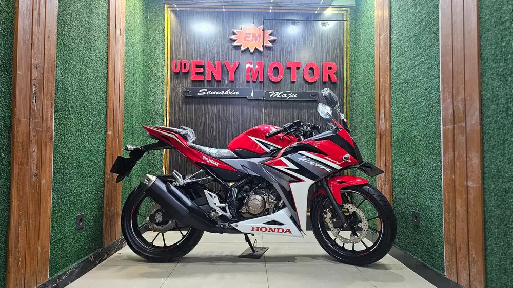 ENY MOTOR - HONDA CBR 150 2019 FACELIFT - LEGIT KM 3RB