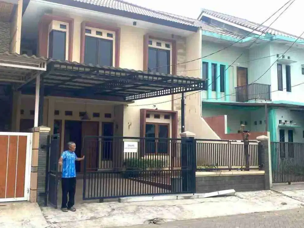 RUMAH 2 LANTAI DI ISLAMIC VILLAGE KARAWACI TANGERANG