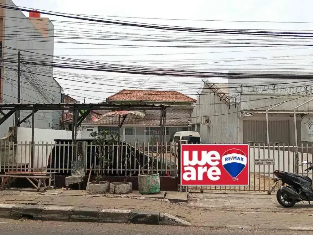 Disewa Lahan Luas di Jalan Raya Kota Bekasi - Cocok untuk Usaha Resto/Workshop/Open Yard/Pool