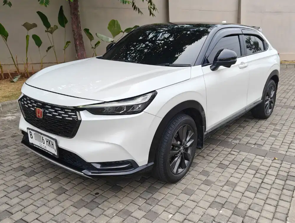 2023 Honda HR-V 1.5 SE CVT Panoramic - Low KM, Pajak Panjang