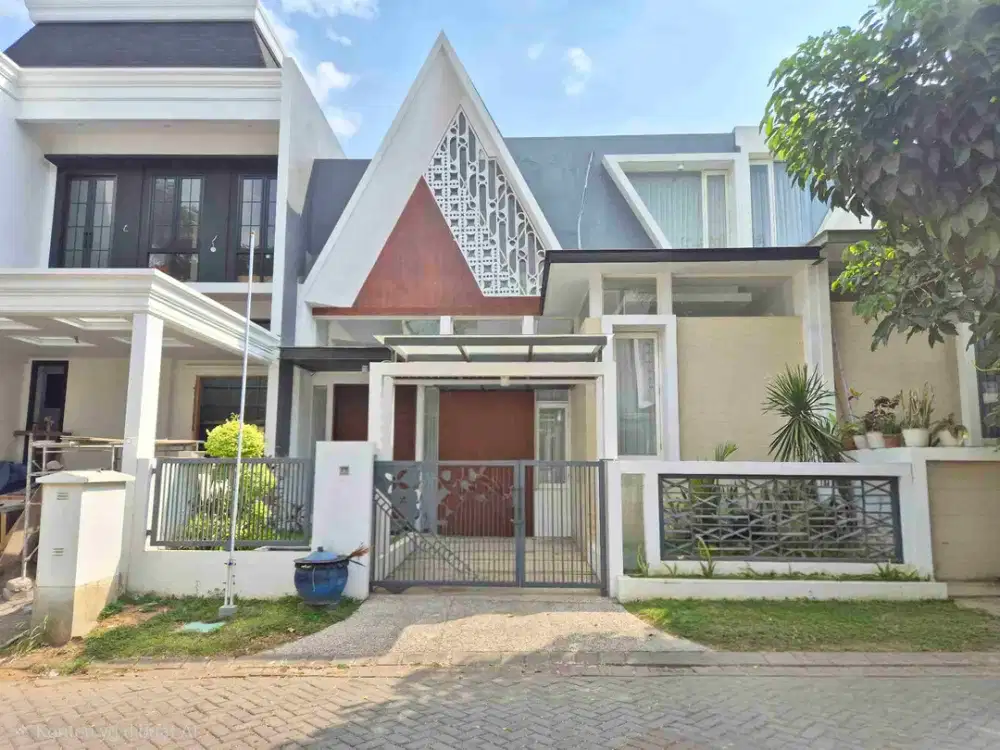 Rumah Bagus 2 Lantai Kawasan Elite Permata Jingga Suhat