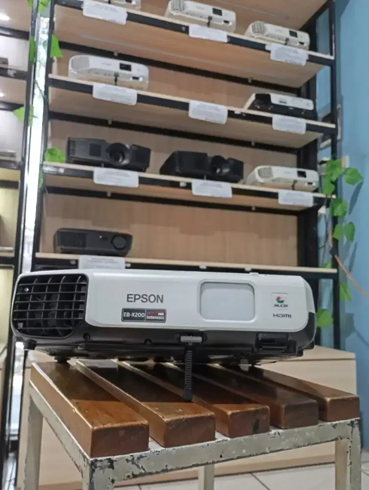 PROYEKTOR EPSON EB-X200 SECOND