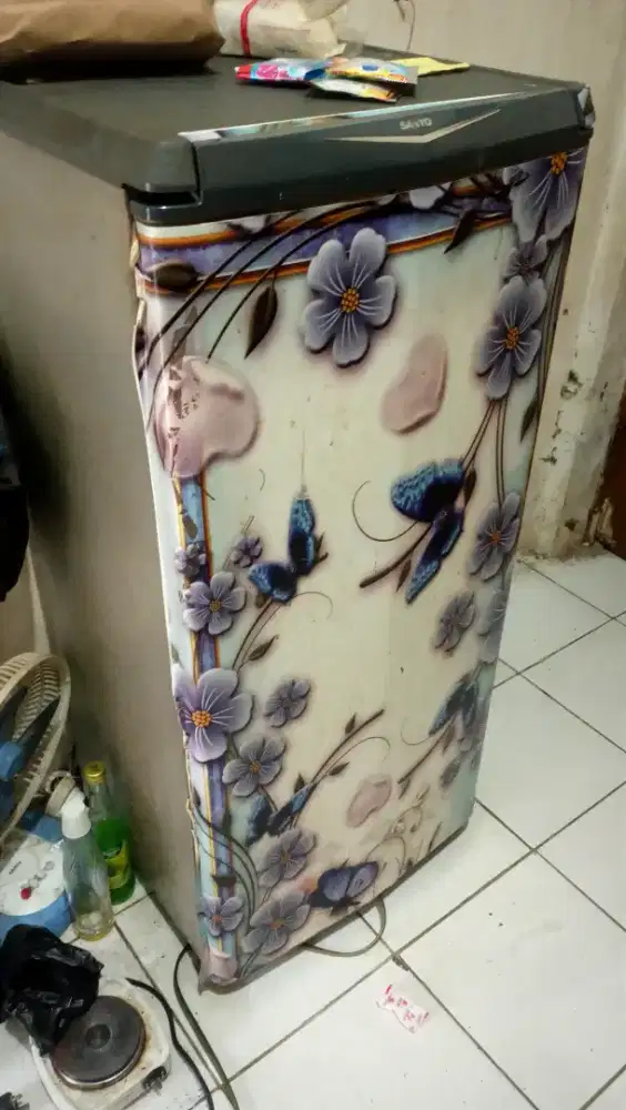 Kulkas 1 pintu merk sanyo
