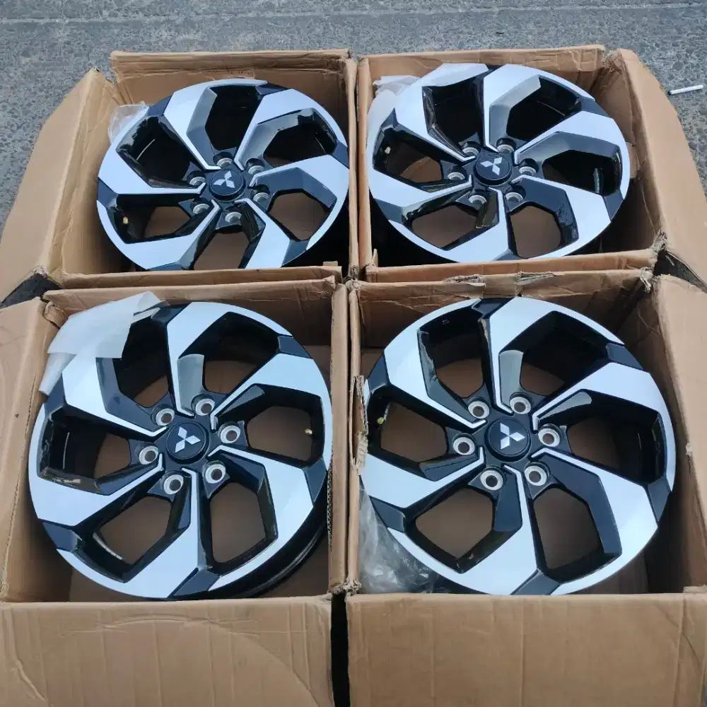 Jual velg pajero original R18muluss