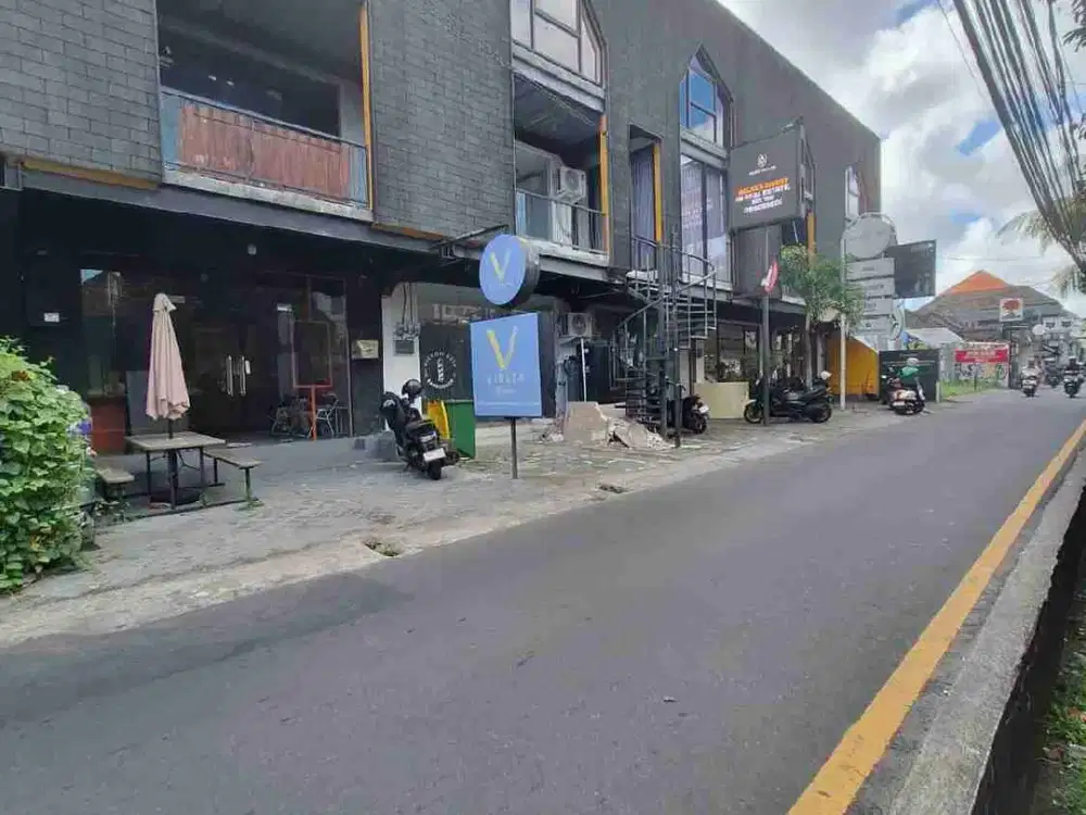 Ruko 3 Lantai Dijual di Canggu Bali Jalan Pantai Berawa ke Pererenan & Echo Beach