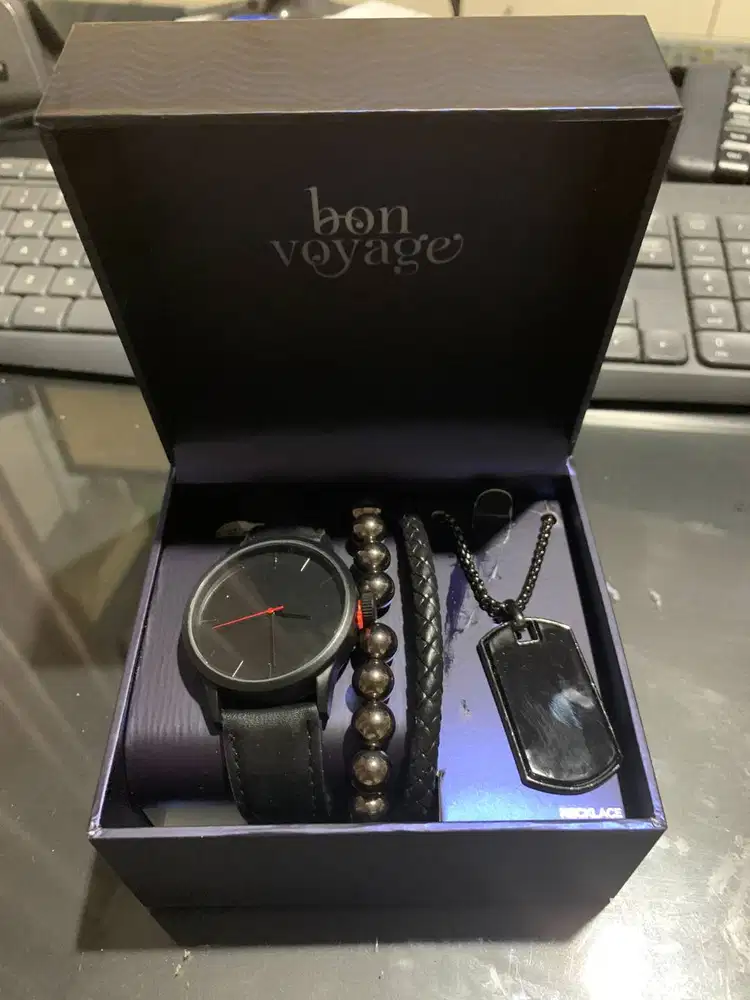 Jam tangan set bon voyage kalung gelang pria gift set