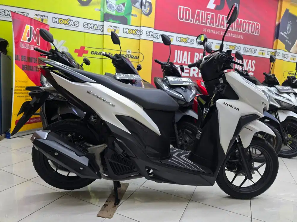 Bergaransi* Vario 125 tahun 2022