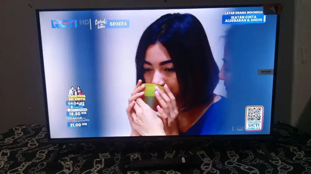Tv led tcl android digital 32inchi likenew