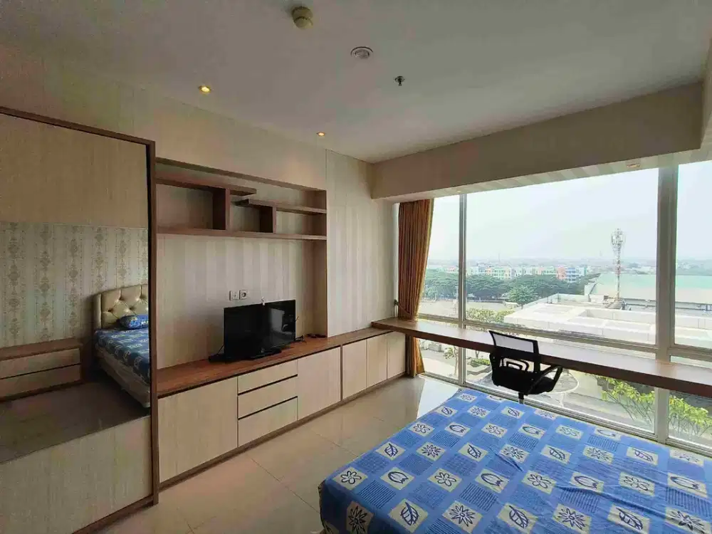 Apartemen U Residence 2 , lantai bawah , view kolam renang dan full furnished, dekat kampus UPH