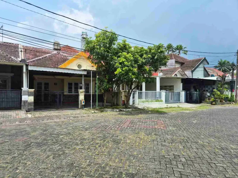 Rumah Setrategis Perum PBI Araya Blok Depan