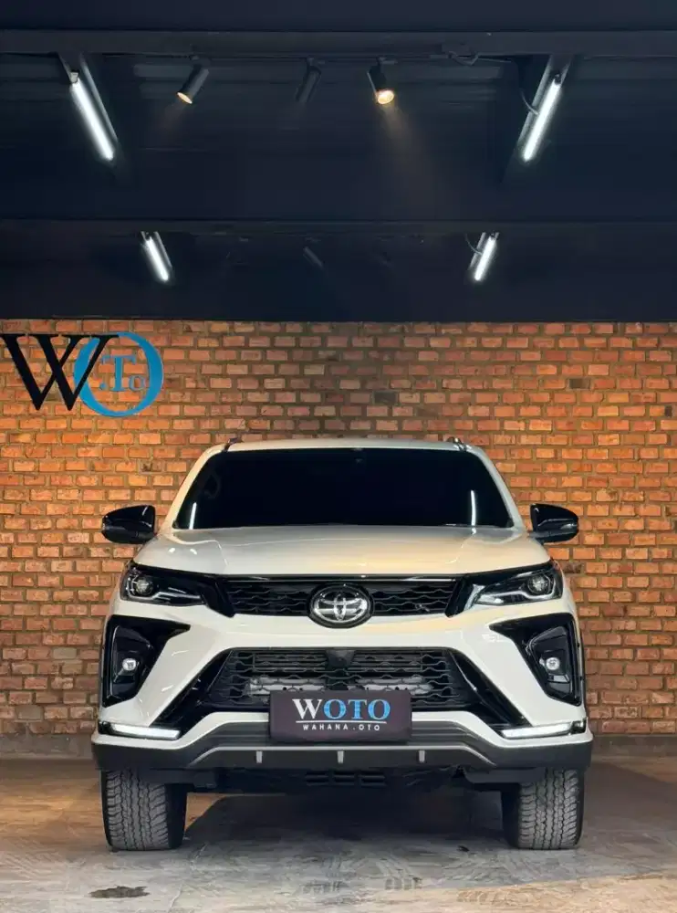 [KM 21Rb] Fortuner VRZ 2.8 GR 4X2 AT Diesel 2024