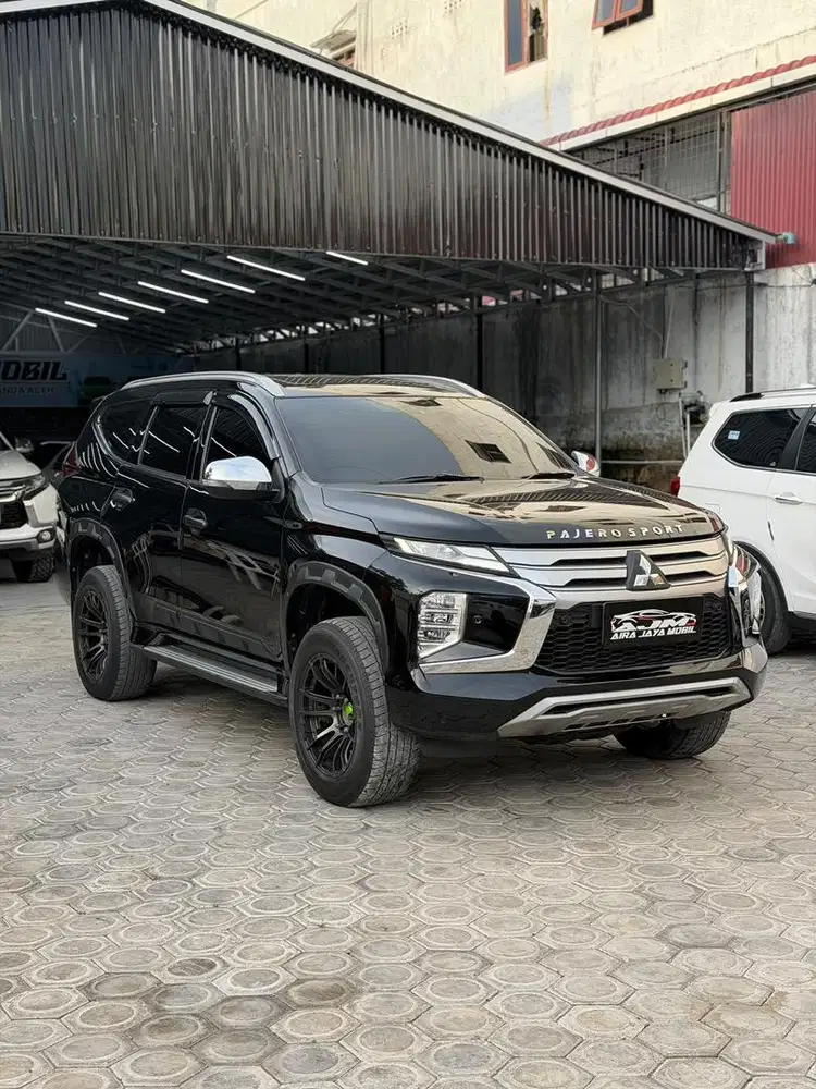 Mitsubchi pajero sport 2022 dakar
