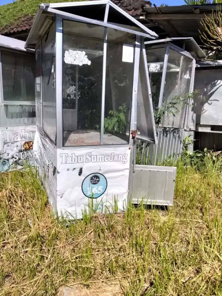 Di jual 7 unit rombong bekas,masih mulus
