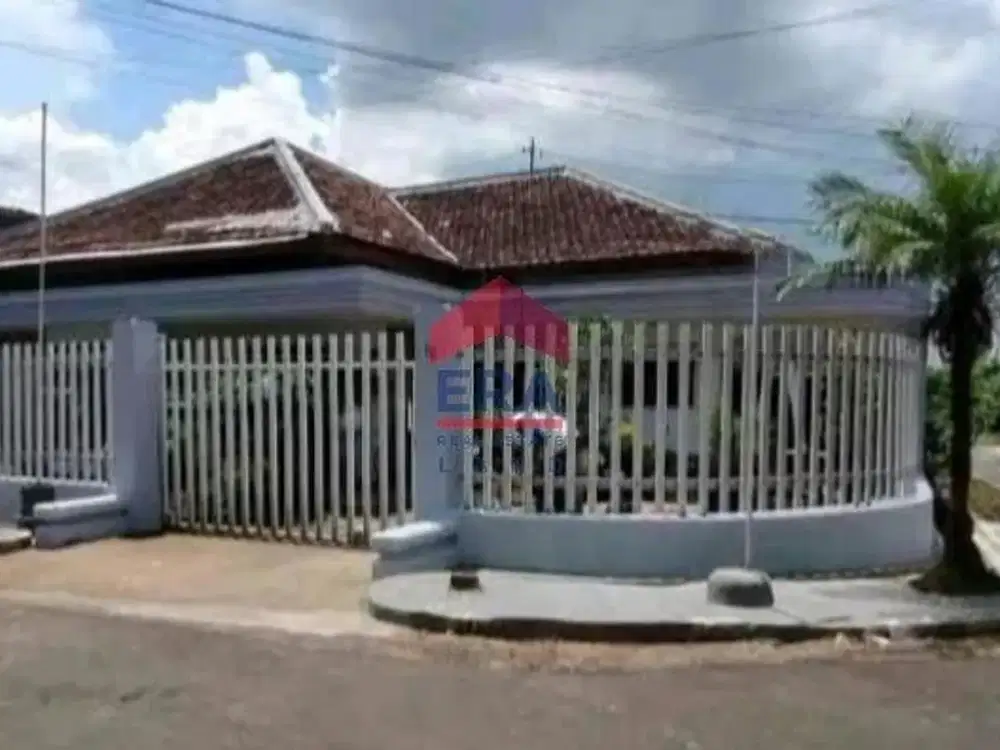 Dijual Rumah di Jalan Bunga Truli Malang