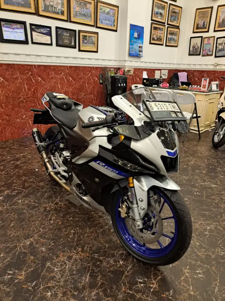 DP PROMO YAMAHA R15 M TH 2023 KTP DAERAH RUMAH KONTRAK BISA KREDIT